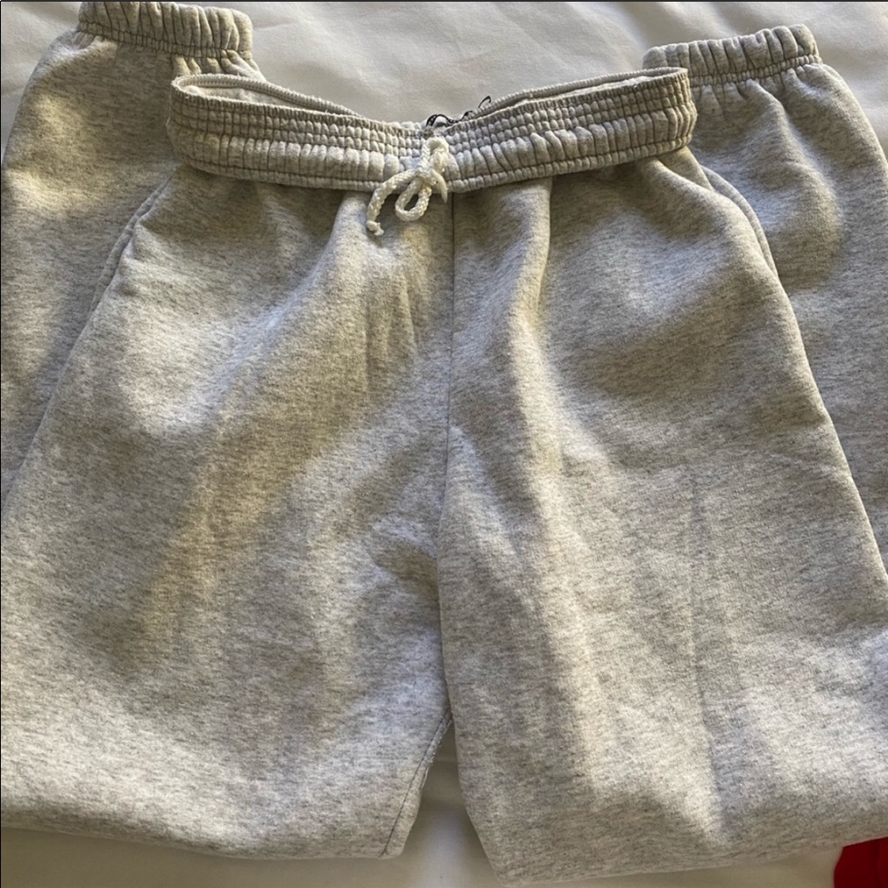 Pretty Little Thing Grey Oversized Sweatpants